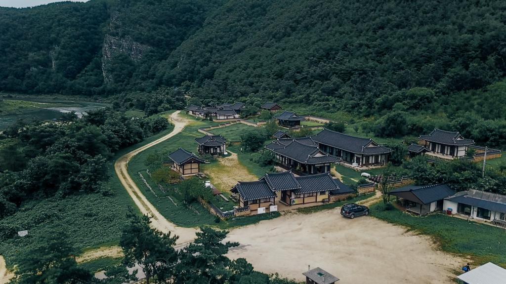 Nongamjongtaek Hotel Andong Bagian luar foto