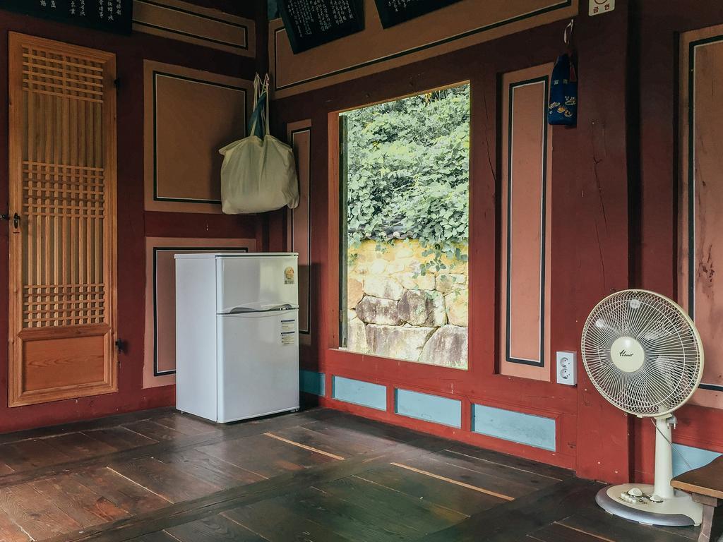 Nongamjongtaek Hotel Andong Bagian luar foto