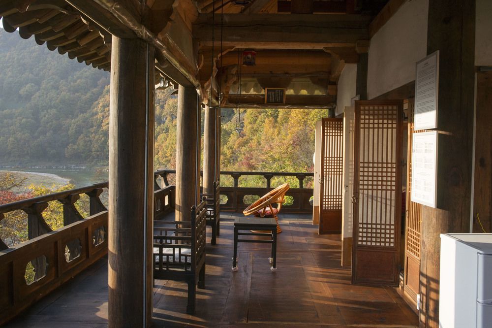 Nongamjongtaek Hotel Andong Bagian luar foto
